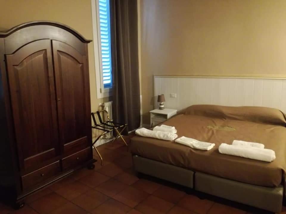 San Petronio Room And Suite Rooms - By Bolognacentro Luxuryh Room photo